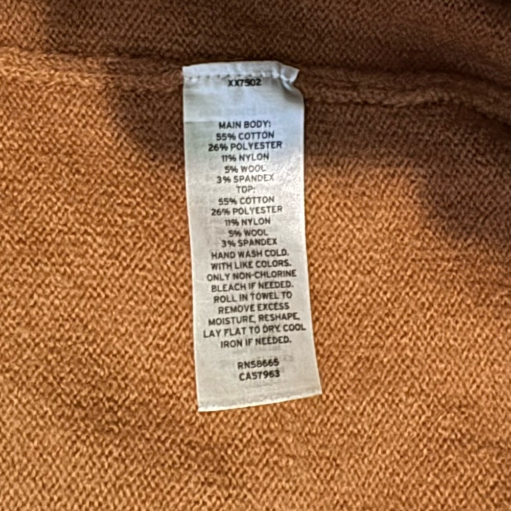 Open Edit  2-in-1-set BANDEAU TOP & CARDIGAN SET IN TAN DALE - Picture 8 of 14